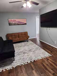 The Pecan — living room