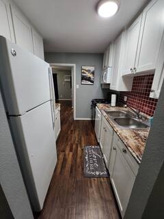 The Pecan — kitchen