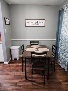 The Pecan — dining area