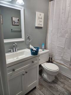 The Redbud — bathroom