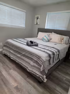The Sycamore — bedroom
