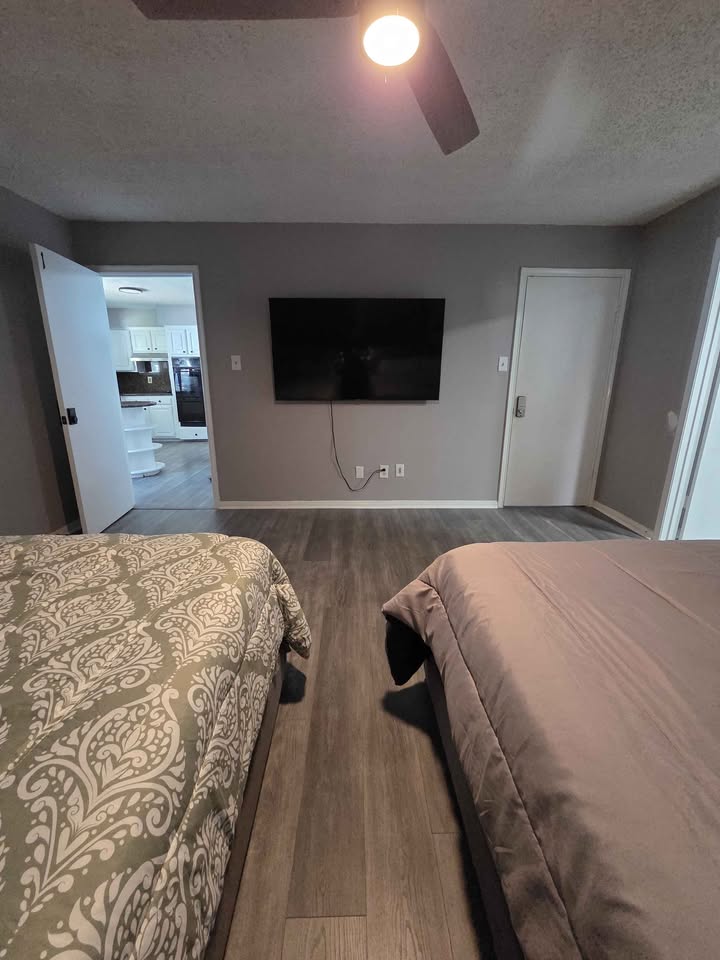 The Garden Room — bedroom