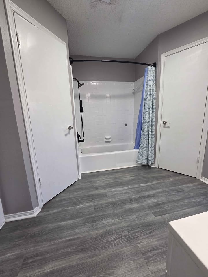 The Garden Room — private bath