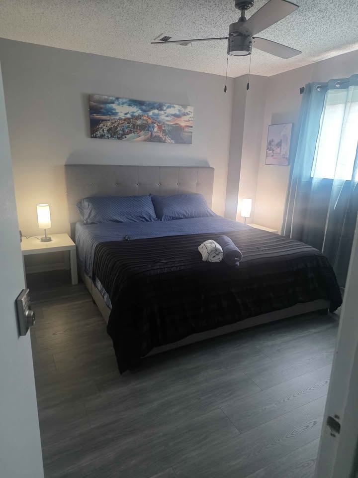 The Porch Room — bedroom